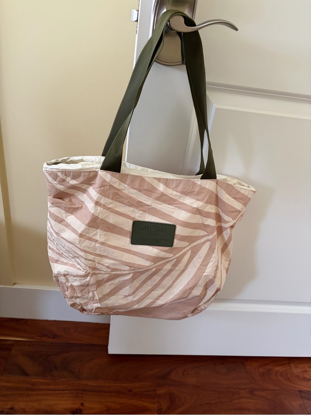 Aloha Collection Palm Day Tripper Tote Bag